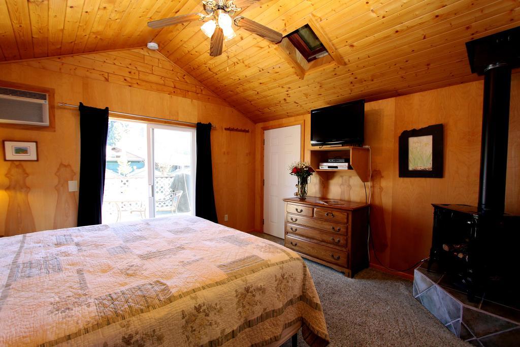 The Woods Hotel - Gay Lgbtq Cabins 게른빌 객실 사진
